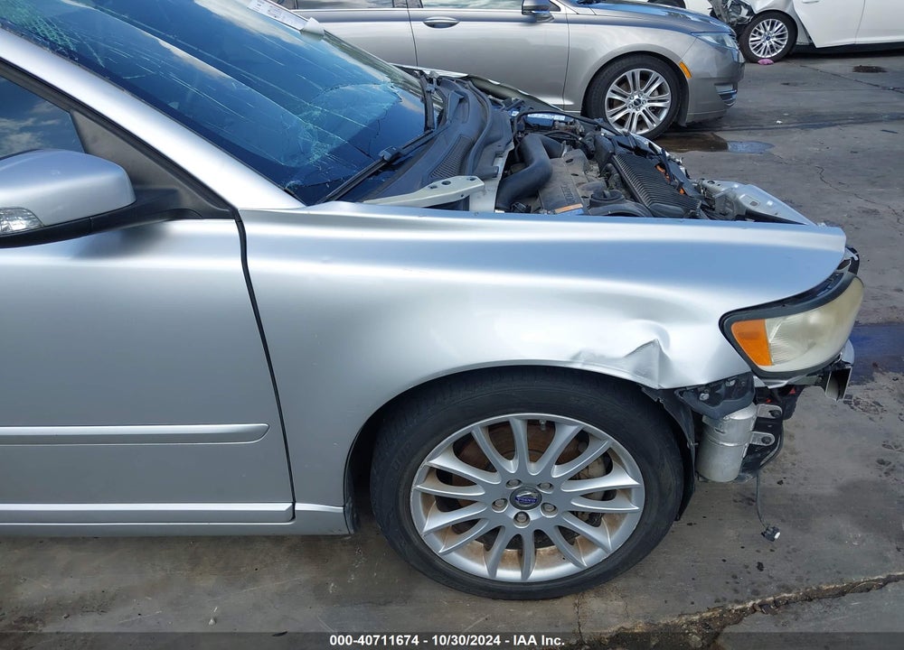 2011 VOLVO S40 T5 VIN: YV1672MS1B2550175