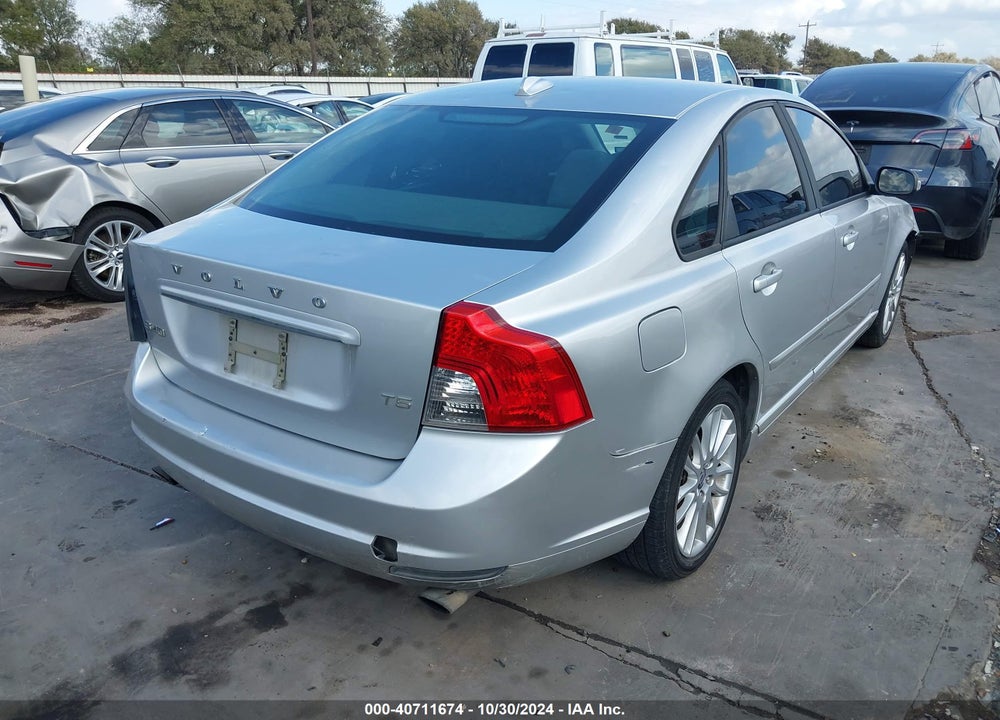 2011 VOLVO S40 T5 VIN: YV1672MS1B2550175