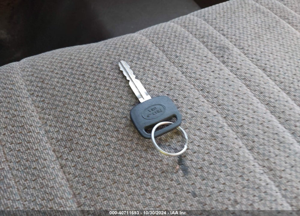 2004 TOYOTA TUNDRA VIN: 5TBJN32104S444939