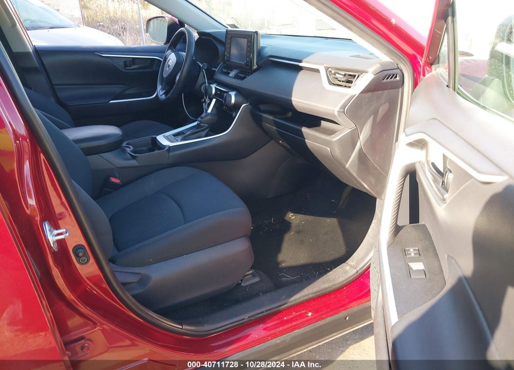 2019 TOYOTA RAV4 LE VIN: 2T3G1RFV2KC034492