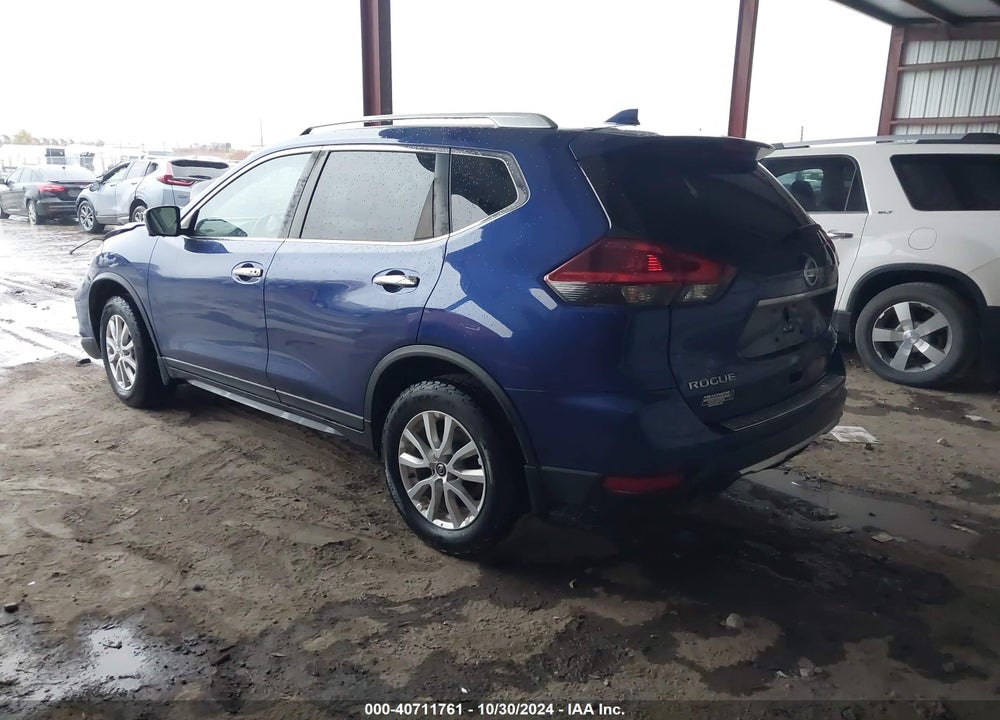 2018 NISSAN ROGUE SV VIN: KNMAT2MV8JP567708