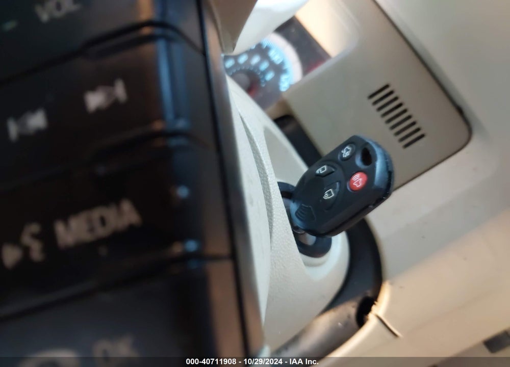 2010 FORD ESCAPE VIN: 1FMCU0EG5AKA43595