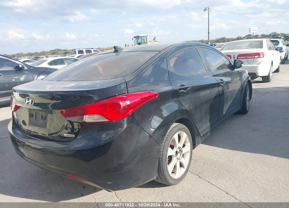 2012 HYUNDAI ELANTRA VIN: 5NPDH4AE6CH082903