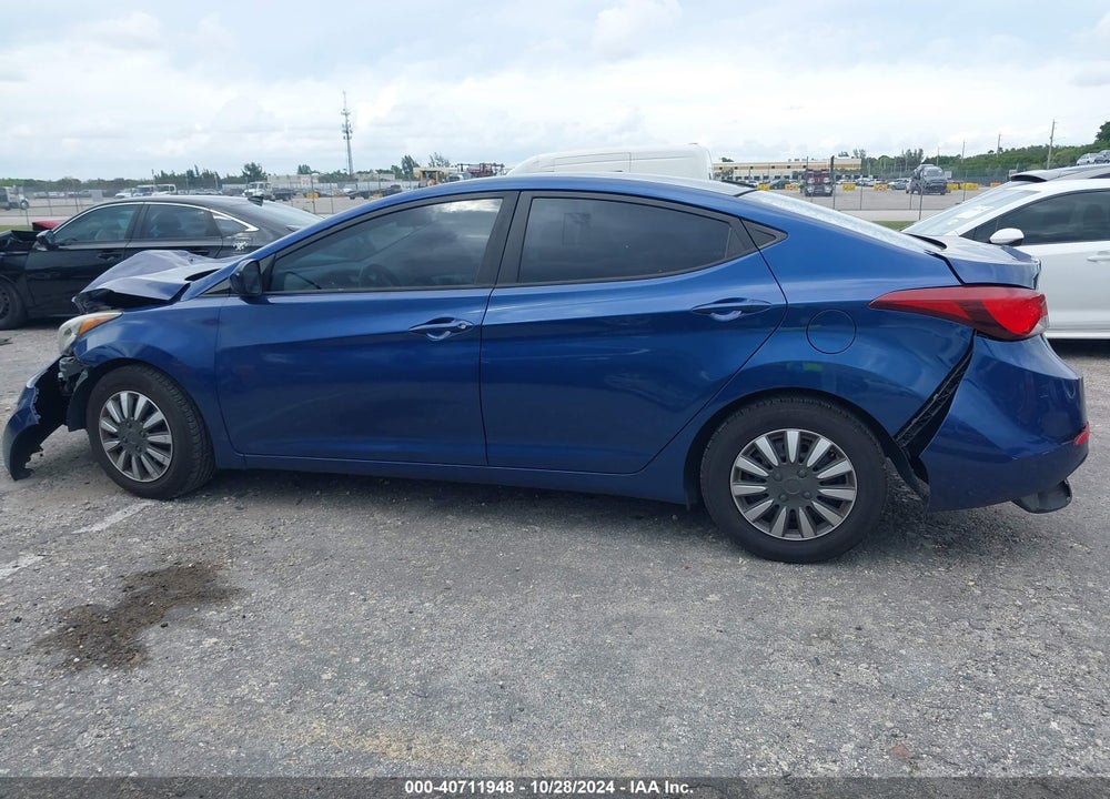 2016 HYUNDAI ELANTRA SE VIN: 5NPDH4AEXGH758825