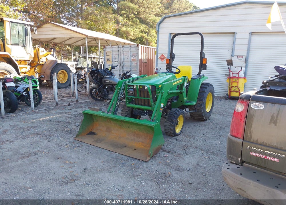 2016 JOHN DEERE 3032E VIN: 1LV3032EKGG100794