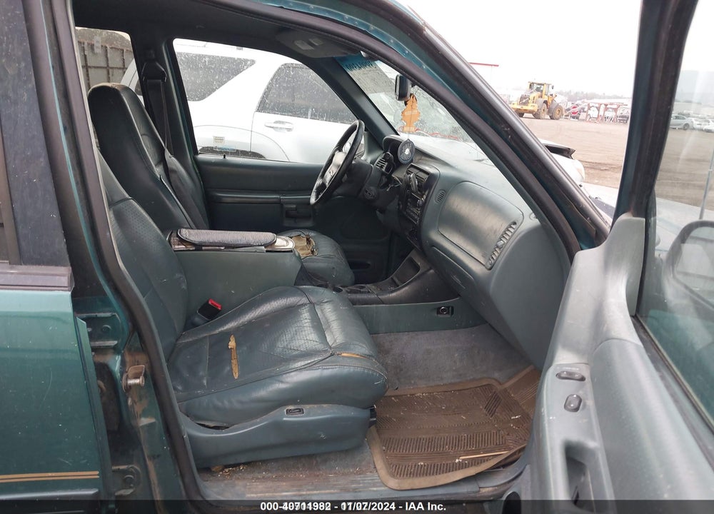1998 MERCURY MOUNTAINEER VIN: 4M2ZU52P6WUJ37166
