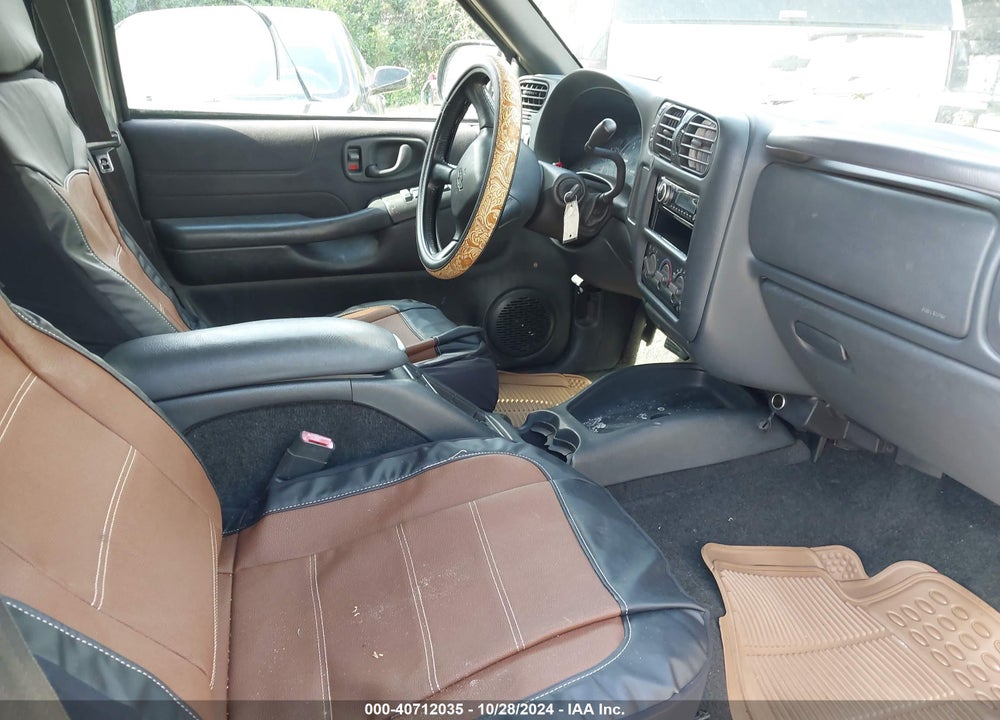 2003 CHEVROLET S-10 LS VIN: 1GCDT13X23K166956