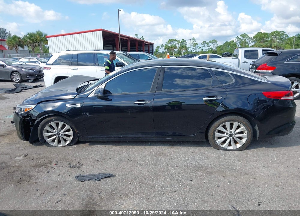 2016 KIA OPTIMA EX VIN: 5XXGU4L34GG044530