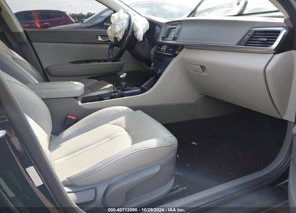 2016 KIA OPTIMA EX VIN: 5XXGU4L34GG044530