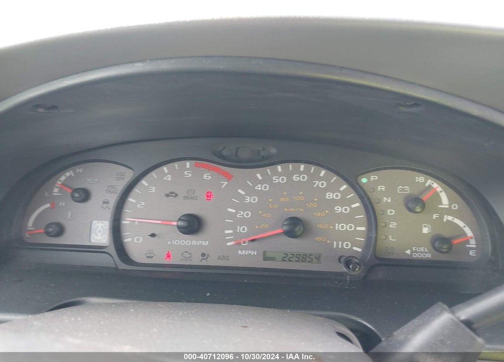 2002 TOYOTA SEQUOIA LIMITED V8 VIN: 5TDBT48A32S084674