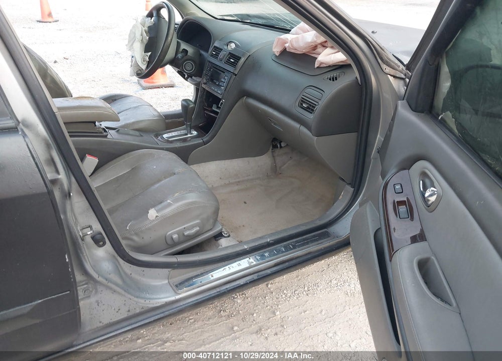 2001 INFINITI I30 LUXURY VIN: JNKCA31A01T001621