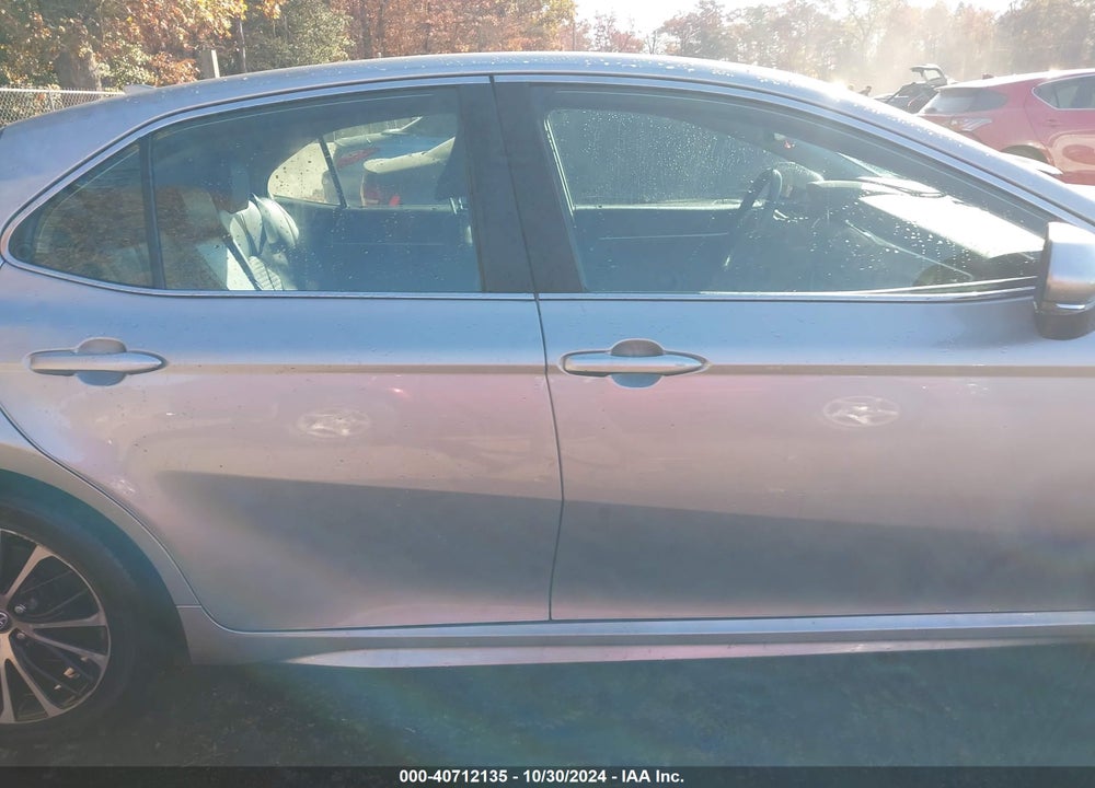 2019 TOYOTA CAMRY SE VIN: 4T1B11HK9KU212100