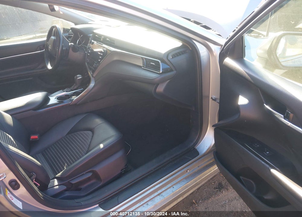 2019 TOYOTA CAMRY SE VIN: 4T1B11HK9KU212100