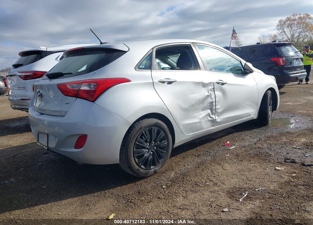 2017 HYUNDAI ELANTRA GT VIN: KMHD35LHXHU377068