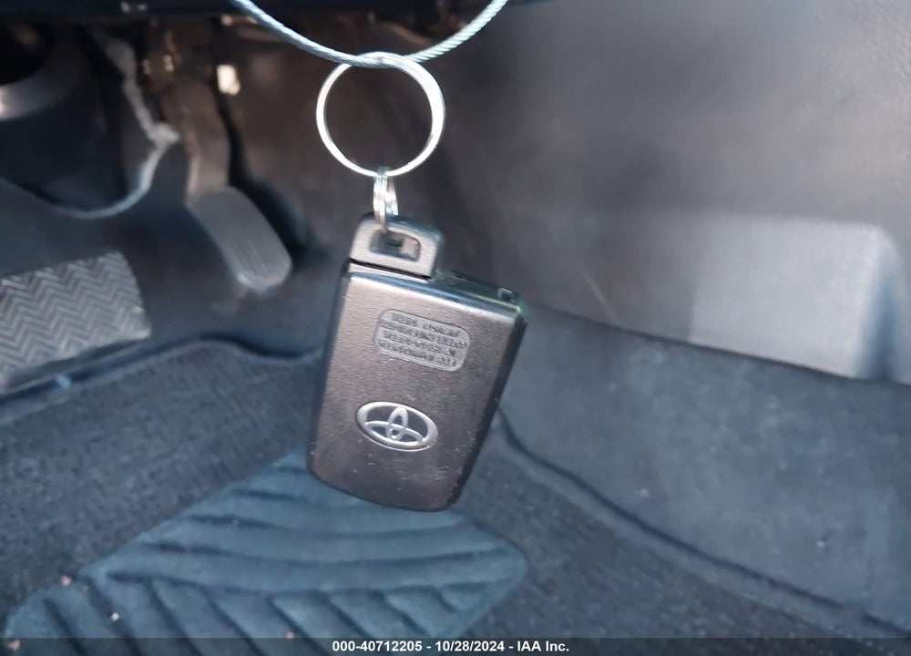 2017 TOYOTA COROLLA XSE VIN: 5YFBURHE7HP665819