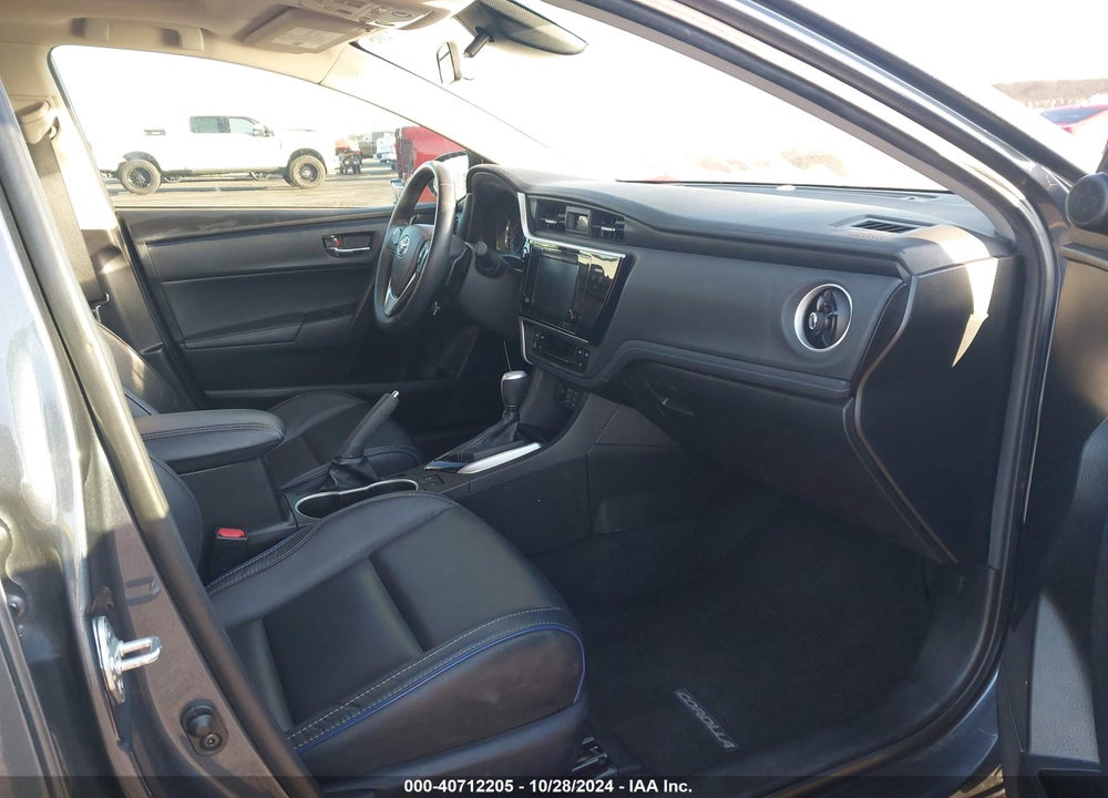 2017 TOYOTA COROLLA XSE VIN: 5YFBURHE7HP665819