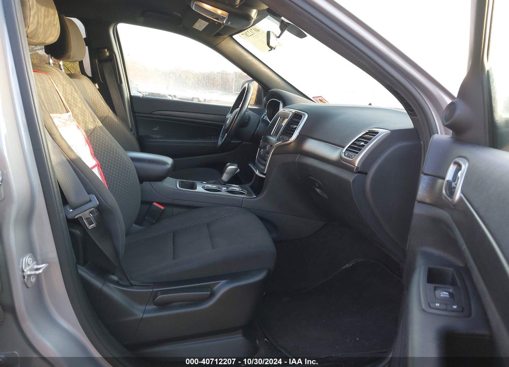2018 JEEP GRAND CHEROKEE LAREDO E 4X4 VIN: 1C4RJFAG4JC421707