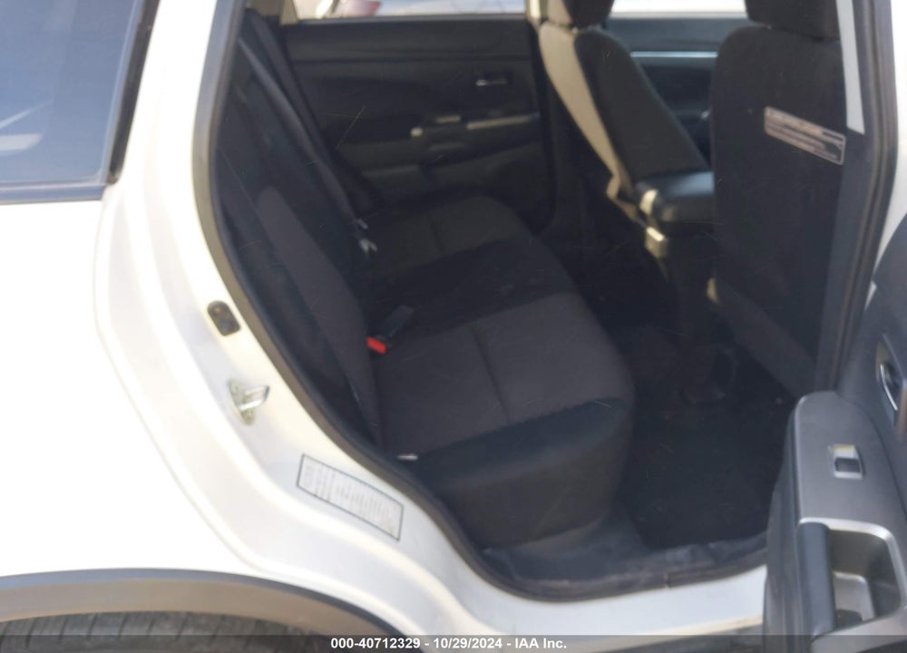 2018 MITSUBISHI OUTLANDER SPORT 2.0 ES VIN: JA4AR3AU1JZ018060
