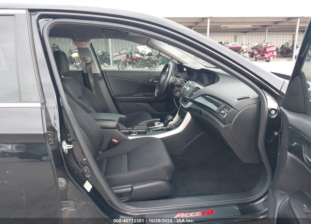 2015 HONDA ACCORD VIN: 1HGCR2F57FA084212