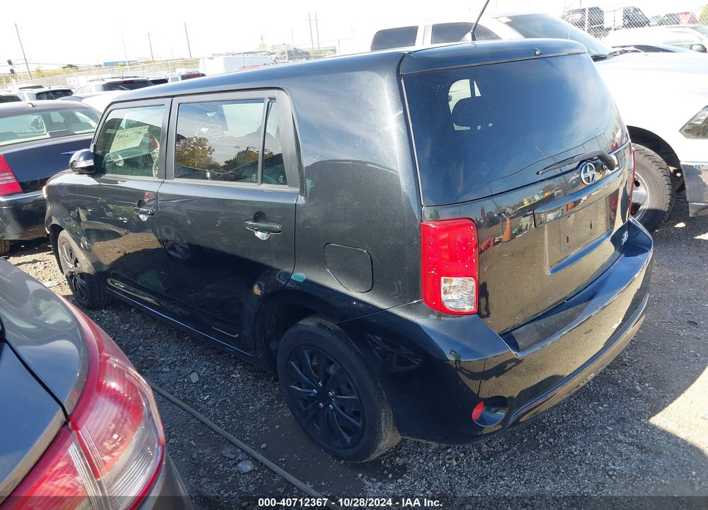 2015 SCION XB VIN: JTLZE4FE7FJ067897