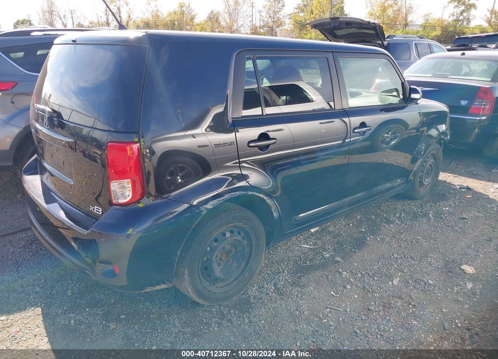 2015 SCION XB VIN: JTLZE4FE7FJ067897