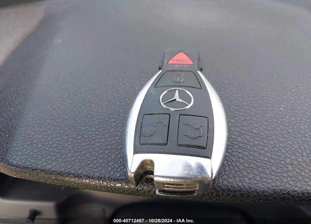 2011 MERCEDES-BENZ C 300 LUXURY 4MATIC/SPORT 4MATIC VIN: WDDGF8BB1BR182645