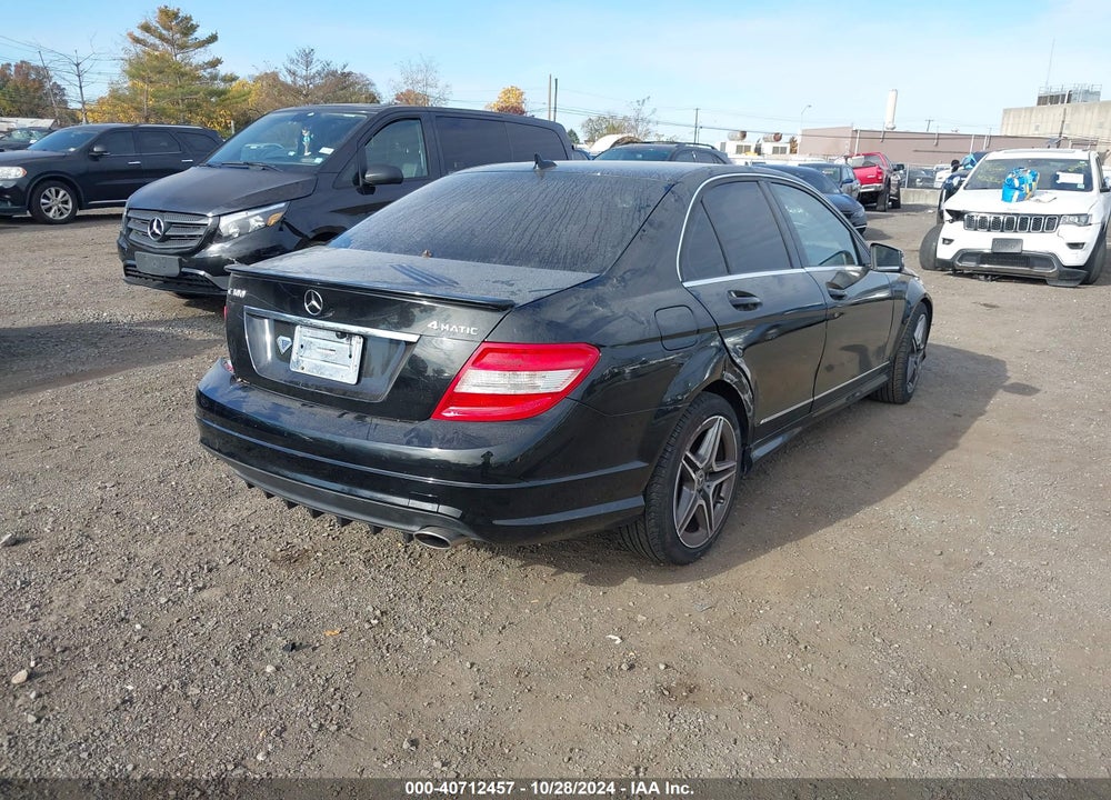 2011 MERCEDES-BENZ C 300 LUXURY 4MATIC/SPORT 4MATIC VIN: WDDGF8BB1BR182645