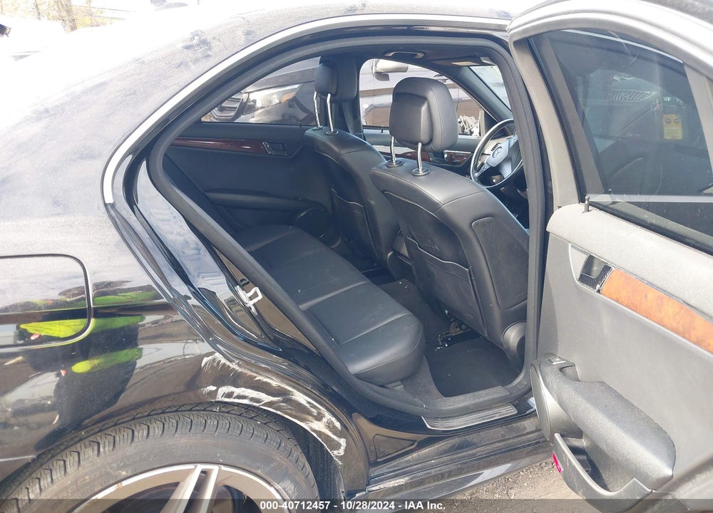 2011 MERCEDES-BENZ C 300 LUXURY 4MATIC/SPORT 4MATIC VIN: WDDGF8BB1BR182645