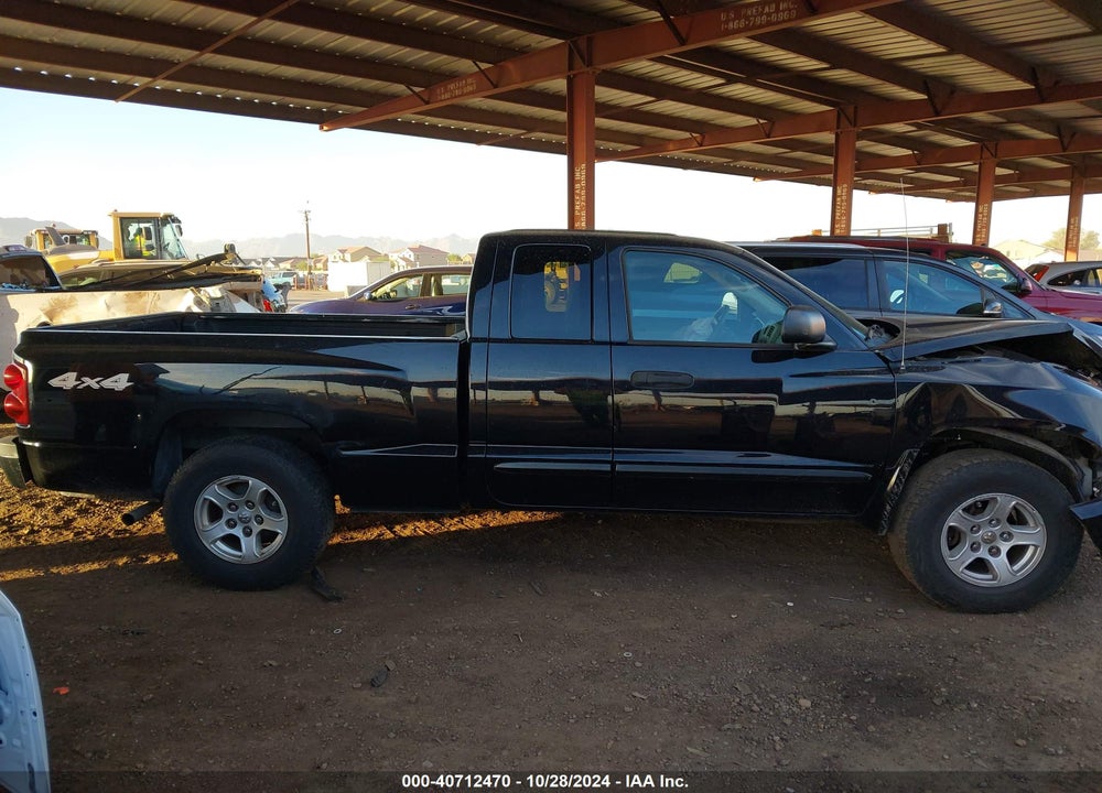 2005 DODGE DAKOTA SLT VIN: 1D7HW42N15S153683