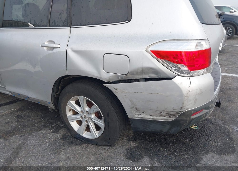 2013 TOYOTA HIGHLANDER SE V6 VIN: 5TDZK3EH6DS090131