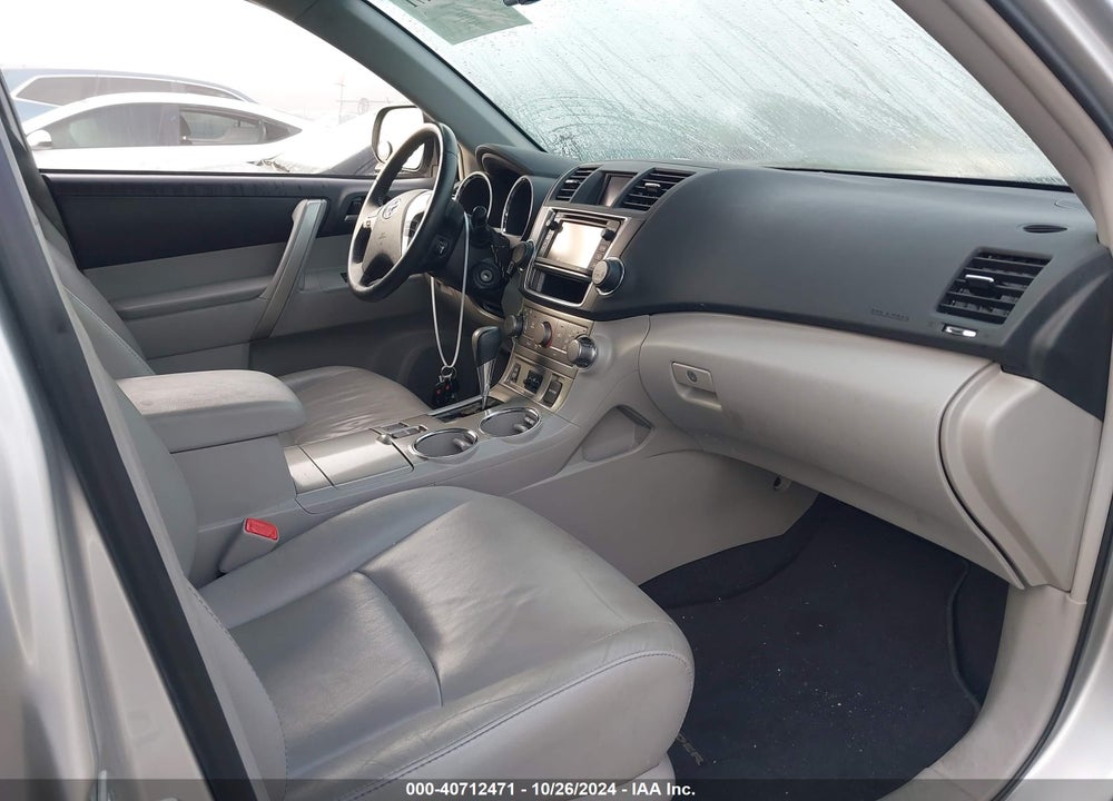 2013 TOYOTA HIGHLANDER SE V6 VIN: 5TDZK3EH6DS090131