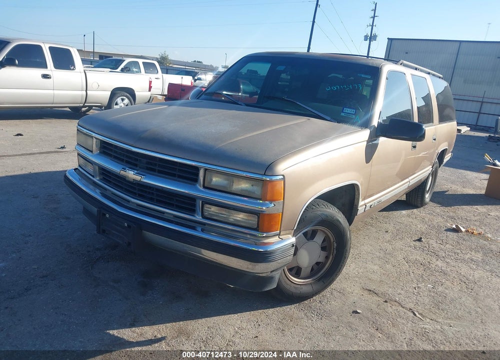 1996 CHEVROLET SUBURBAN C1500 VIN: 1GNEC16R1TJ389715