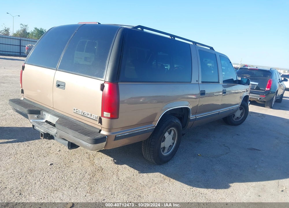 1996 CHEVROLET SUBURBAN C1500 VIN: 1GNEC16R1TJ389715