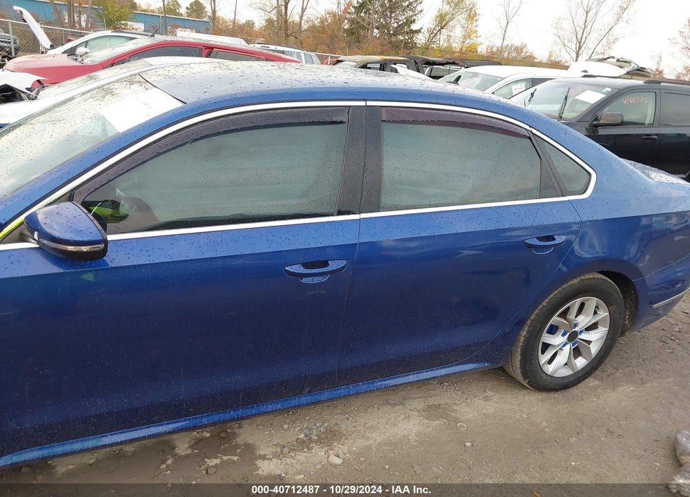 2017 VOLKSWAGEN PASSAT VIN: 1VWAT7A39HC073839