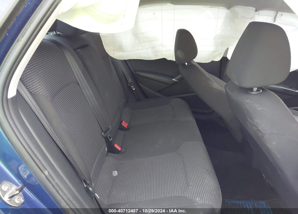 2017 VOLKSWAGEN PASSAT VIN: 1VWAT7A39HC073839