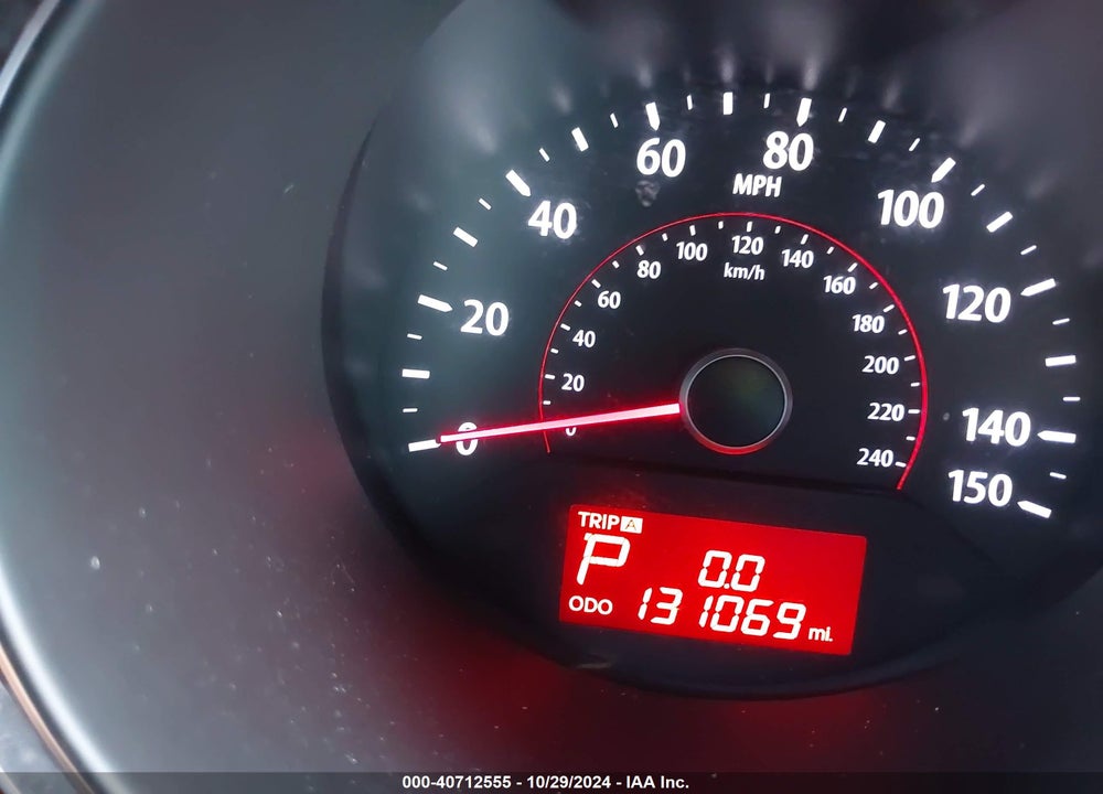 2013 KIA SORENTO LX VIN: 5XYKT4A16DG396238
