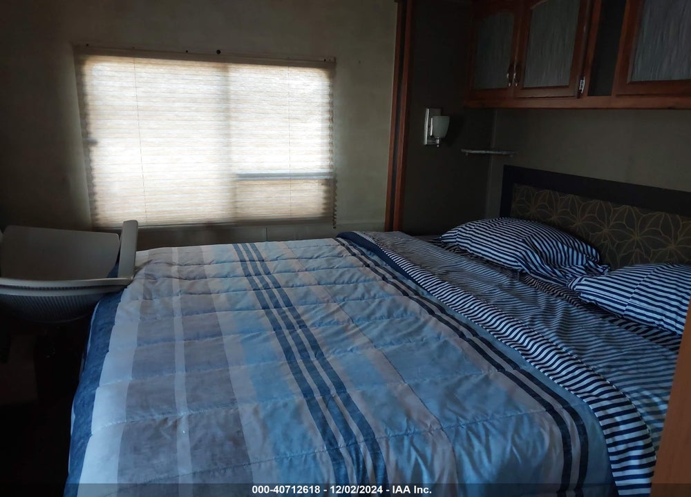 2015 KEYSTONE RV OTHER VIN: 4YDT39F26E7260450