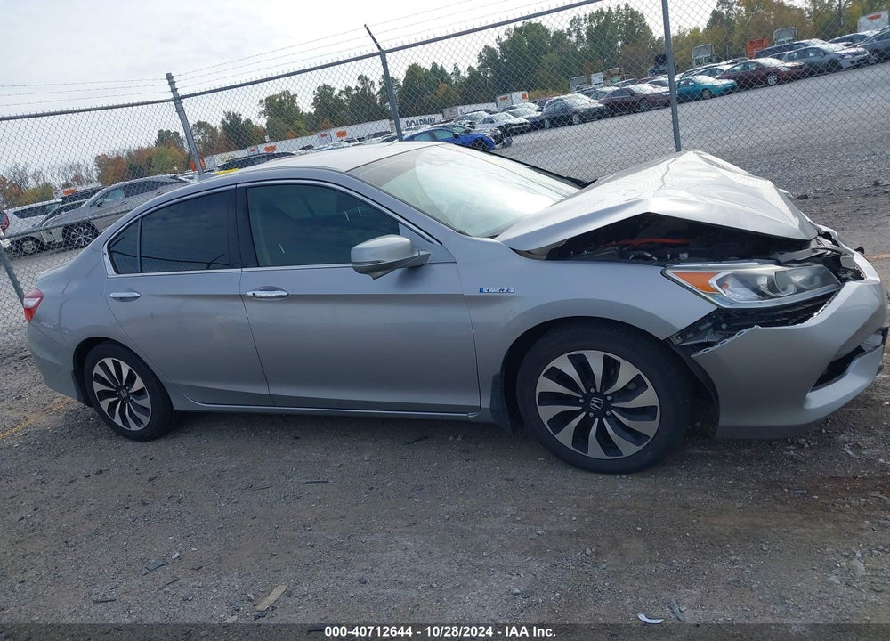 2017 HONDA ACCORD HYBRID VIN: JHMCR6F37HC003803