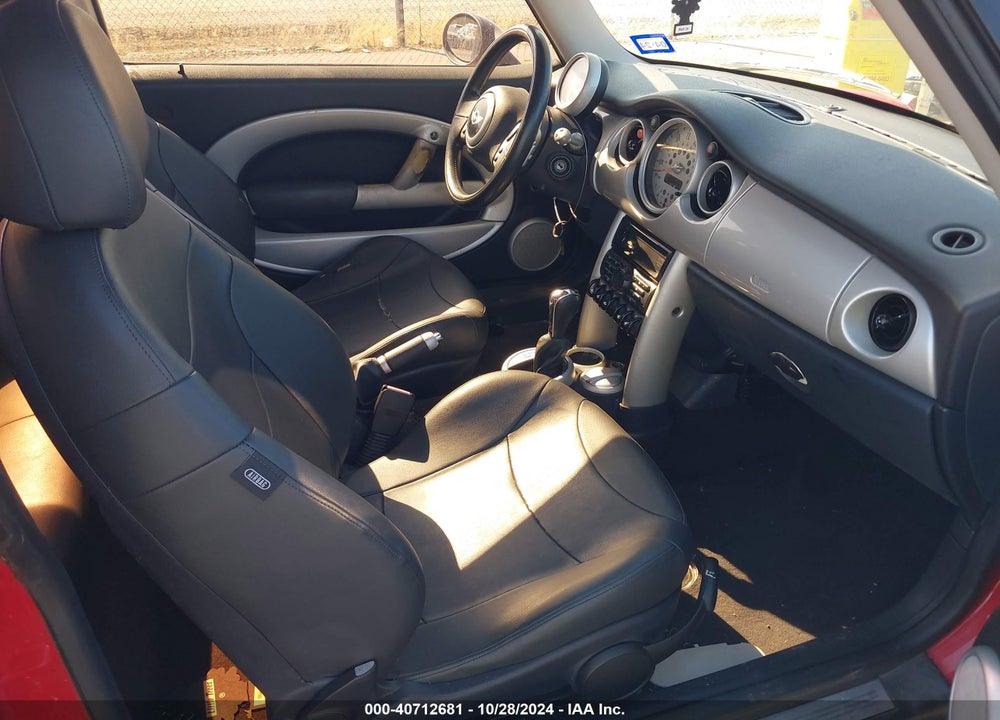 2002 MINI COOPER VIN: WMWRC33482TE11923