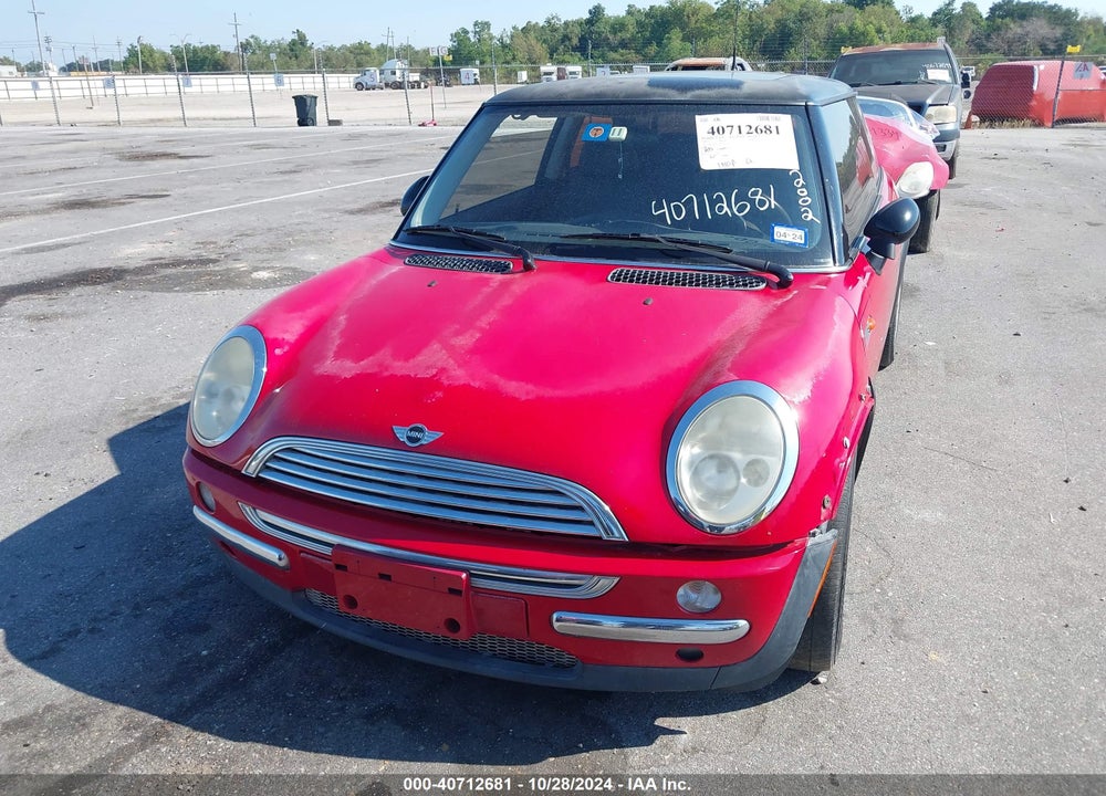 2002 MINI COOPER VIN: WMWRC33482TE11923