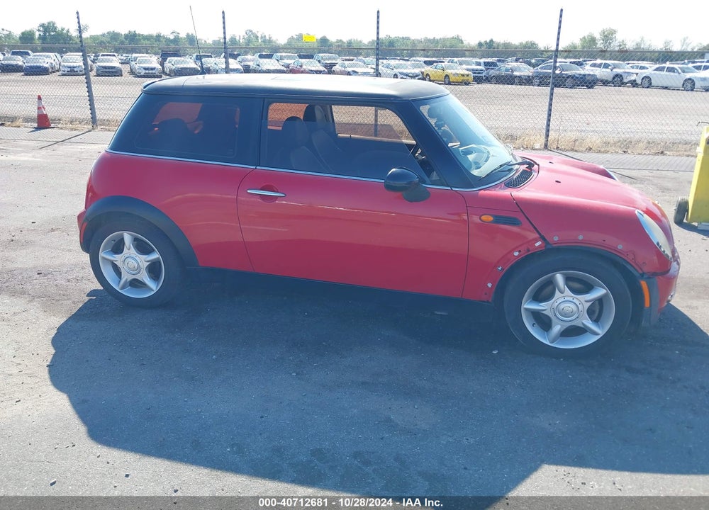 2002 MINI COOPER VIN: WMWRC33482TE11923