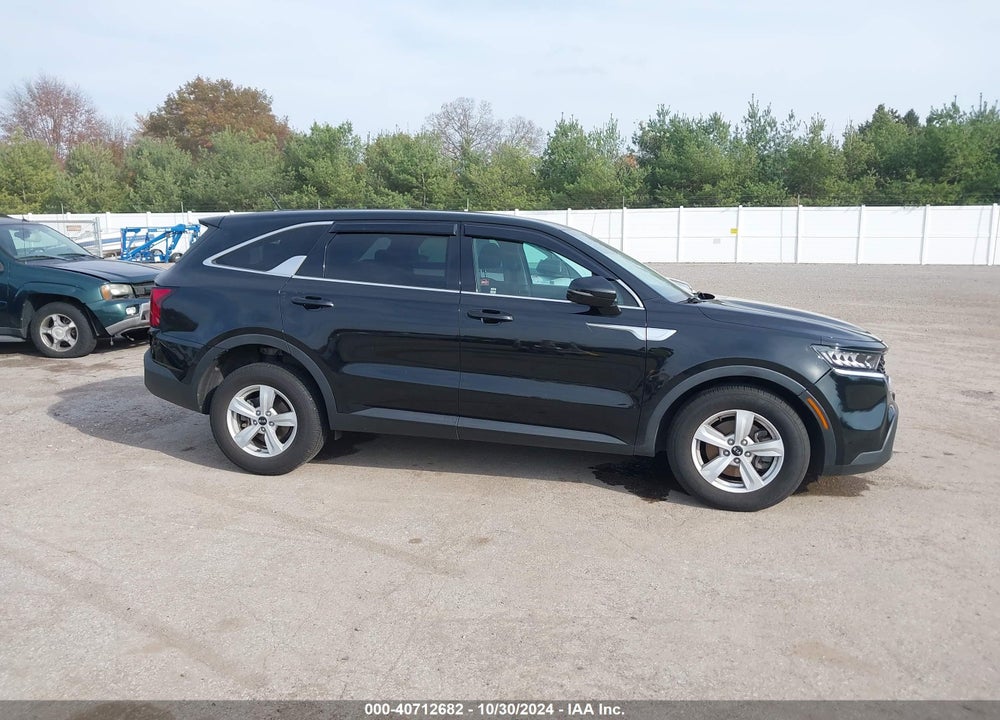 2021 KIA SORENTO LX VIN: 5XYRG4LC1MG051491