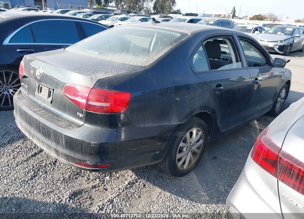 2015 VOLKSWAGEN JETTA 1.8T SE VIN: 3VWD17AJ2FM320101