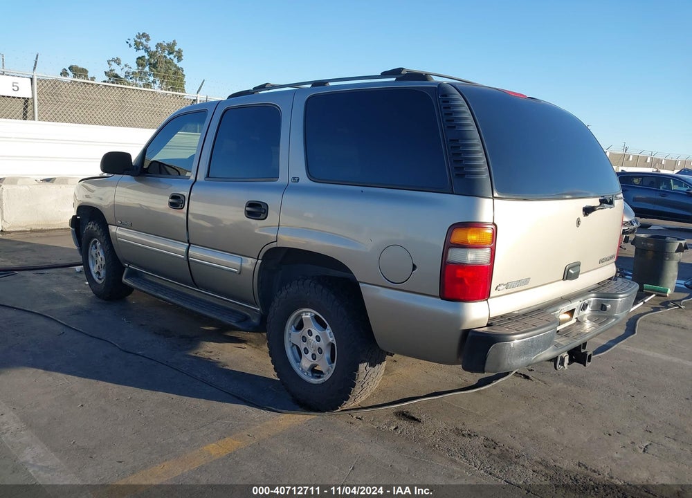 2002 CHEVROLET TAHOE LT VIN: 1GNEC13TX2R280587