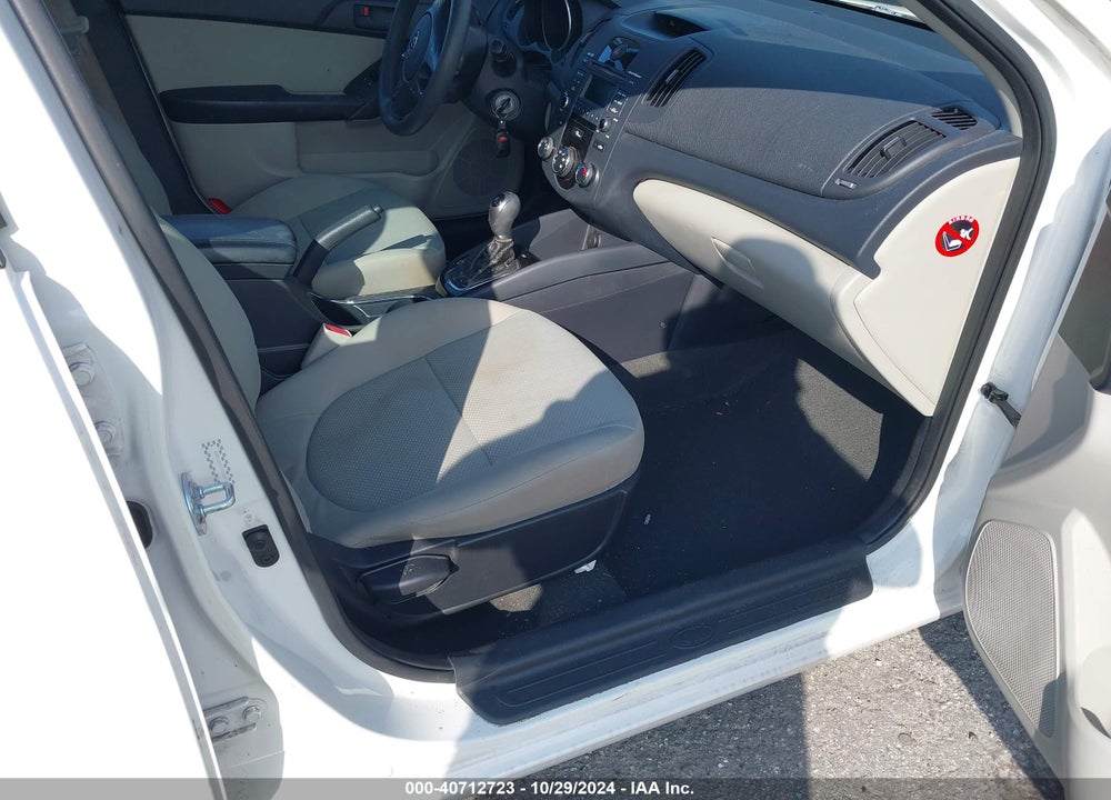 2012 KIA FORTE EX VIN: KNAFU4A21C5586010