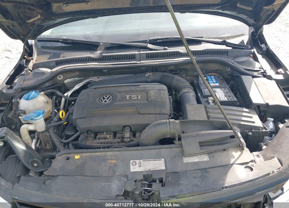 2014 VOLKSWAGEN JETTA 1.8T SE VIN: 3VWD17AJ4EM289271