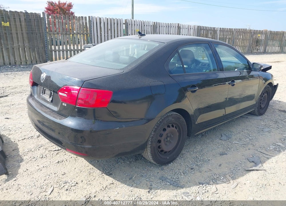 2014 VOLKSWAGEN JETTA 1.8T SE VIN: 3VWD17AJ4EM289271