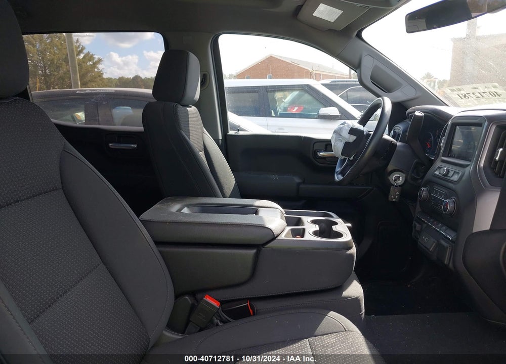 2021 CHEVROLET SILVERADO 1500 4WD  SHORT BED CUSTOM/4WD  STANDARD BED CUSTOM VIN: 1GCPYBEK1MZ257179