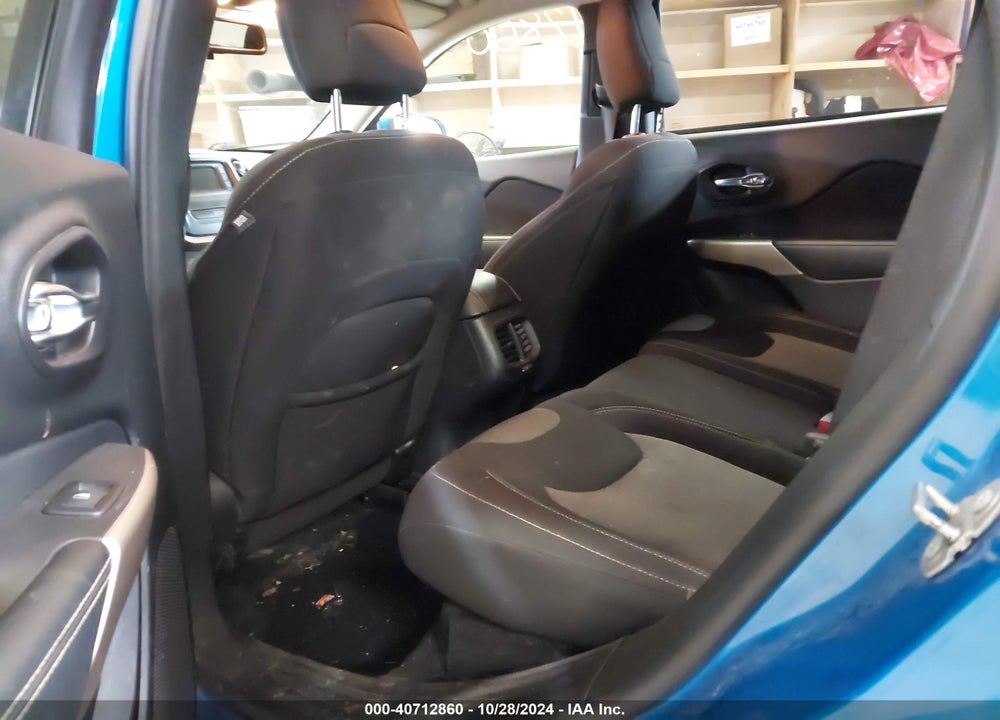 2018 JEEP CHEROKEE LATITUDE 4X4 VIN: 1C4PJMCX8JD578028