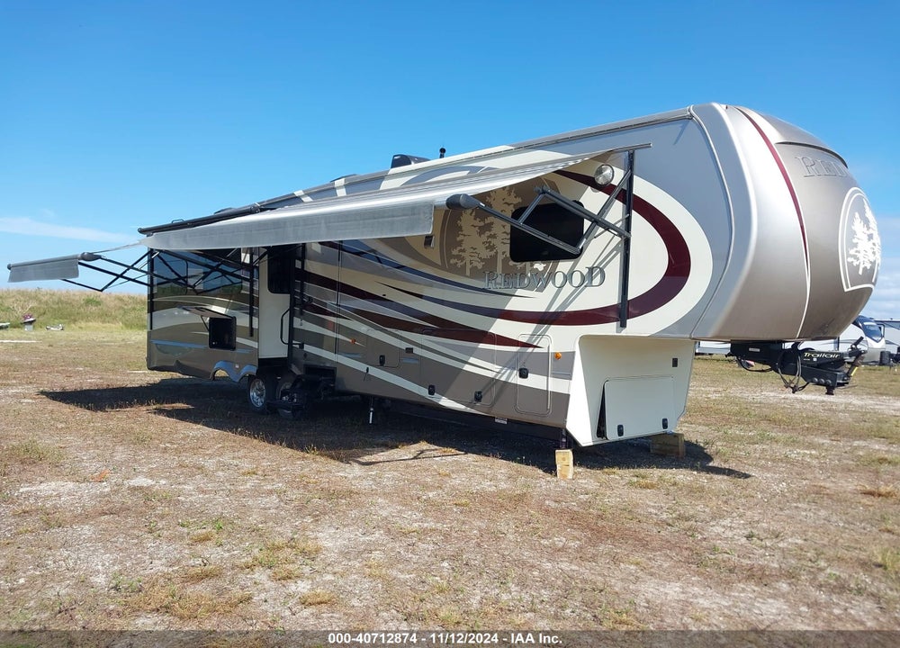 2016 REDWOOD OTHER VIN: 4V0FC3826GR005899